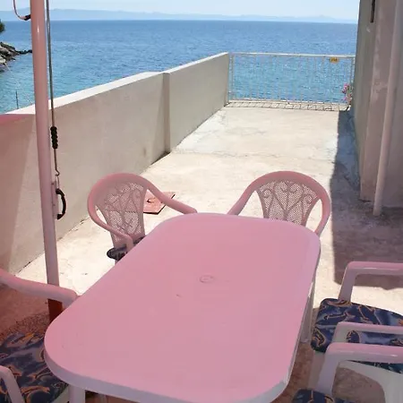 Apartment Seaside Secluded Apartments Cove Skozanje, Hvar - 4624 Gdinj