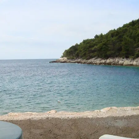 Apartment Seaside Secluded Apartments Cove Skozanje, Hvar - 4624 Gdinj
